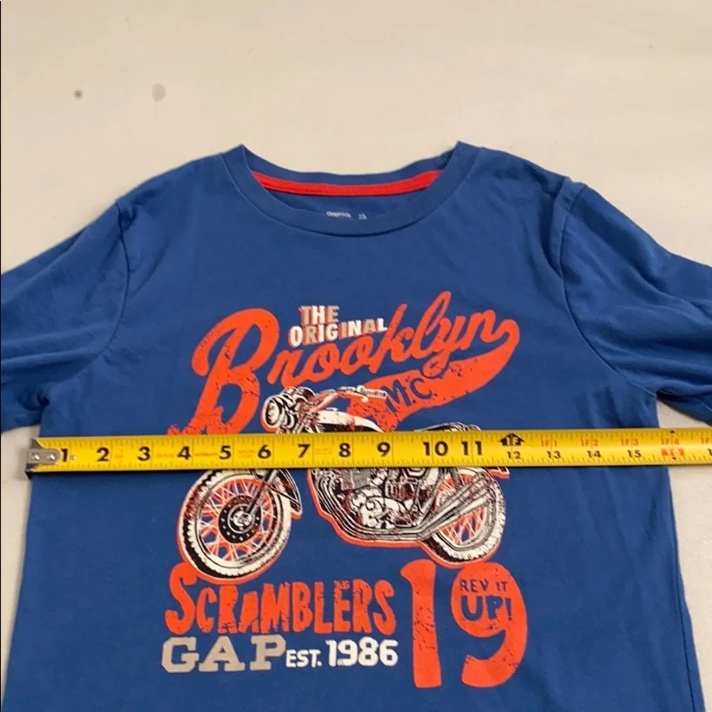 Gap multicolor blue orange white tan long sleeve faux layered graphic t-shirt L